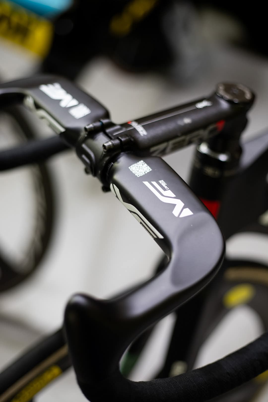 Cintre piste carbone AERO MF - 3